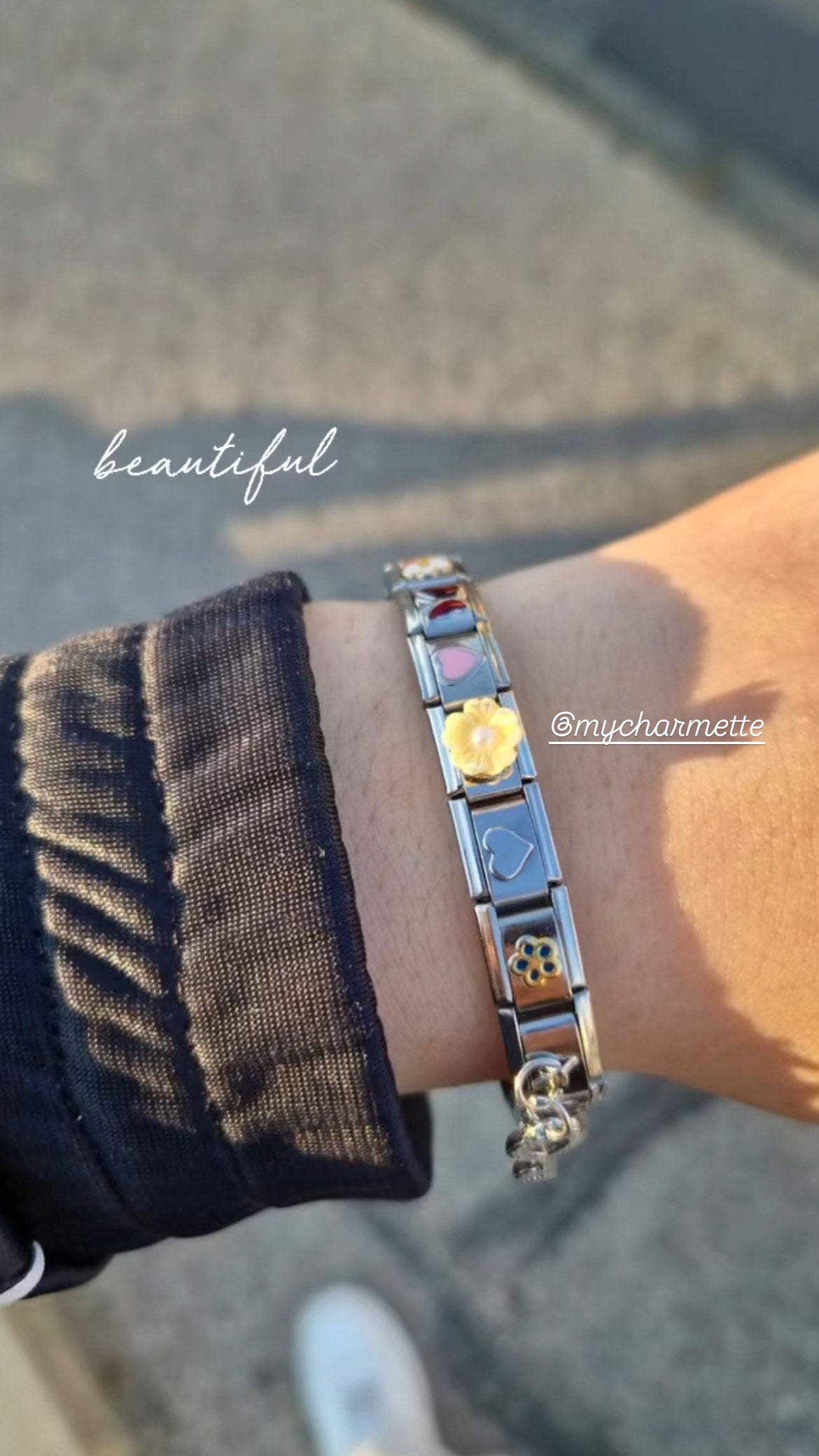 detailed view of expandable italian charm bracelet links